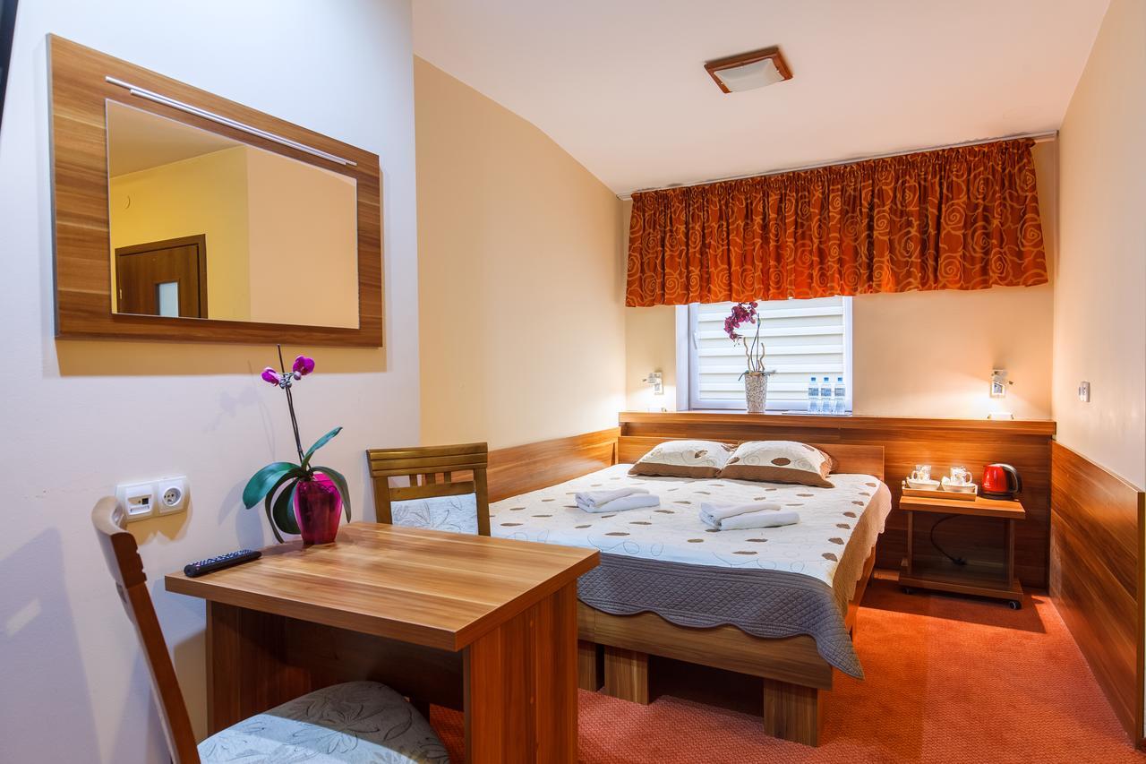 Hotel-24 Płock Eksteriør billede